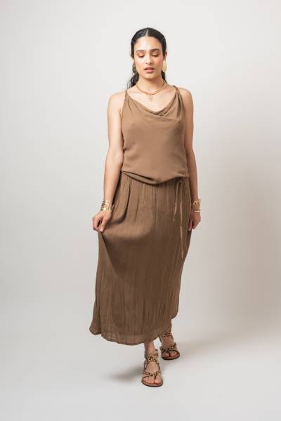 Grossiste robe longue élégante sensuelle et ultra féminine en Nouvelle Calédonie