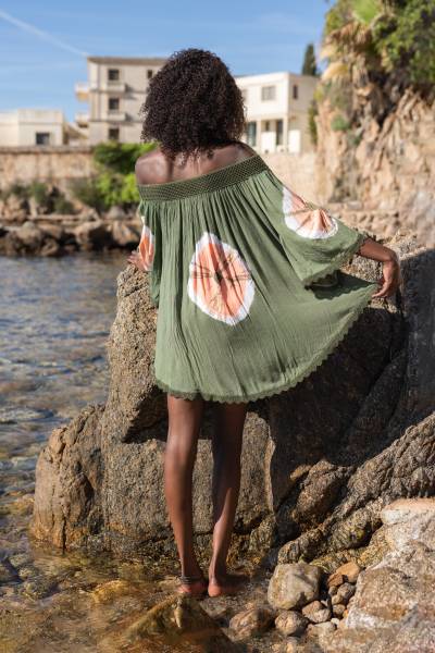 Où trouver une robe pour la plage asymétrique Tie Dye à la Désirade Guadeloupe