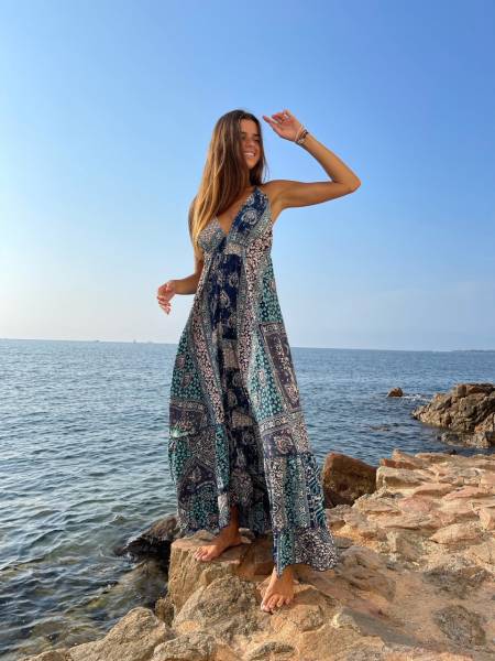 longue robe bleu à volants